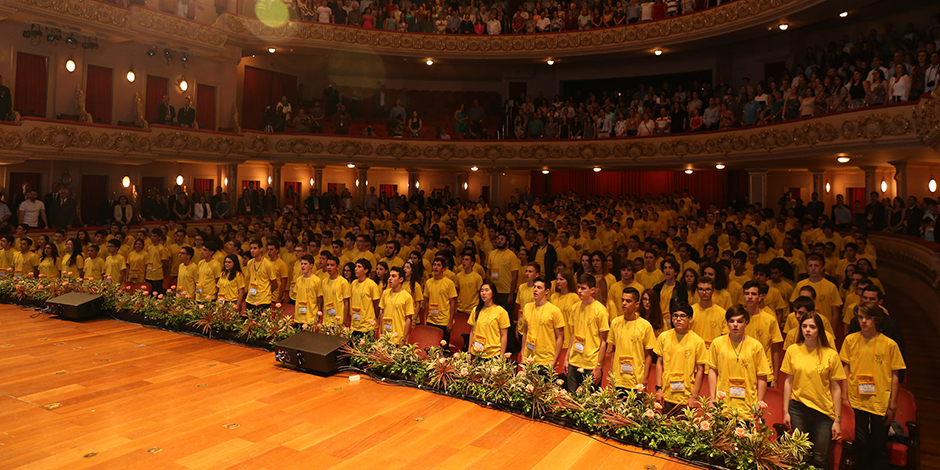 Brazilian math olympiad medallists awarded at ICM